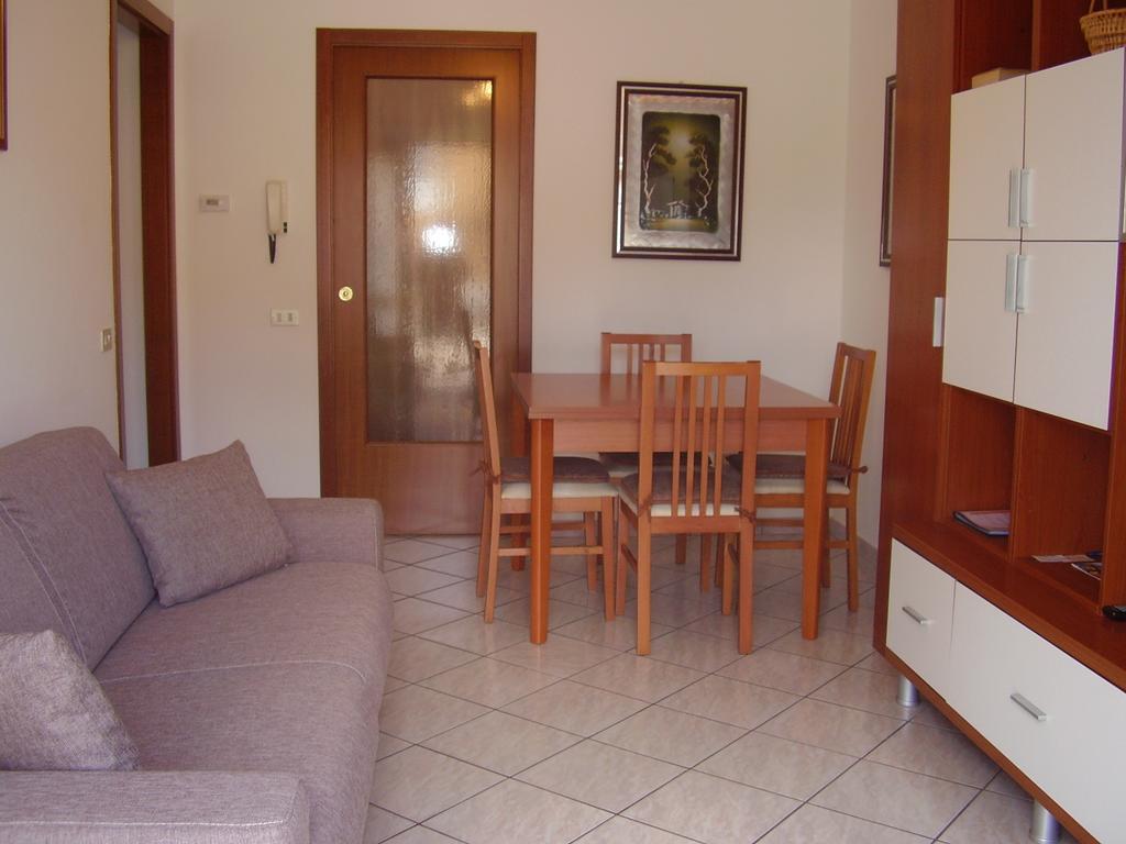 Jean Home Галарате Екстериор снимка