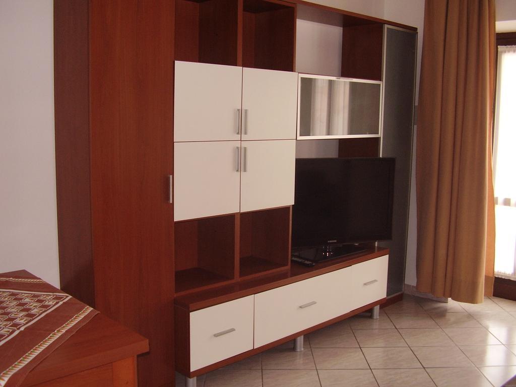 Jean Home Галарате Екстериор снимка