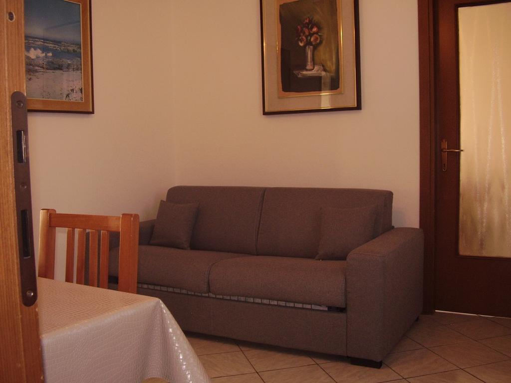 Jean Home Галарате Екстериор снимка